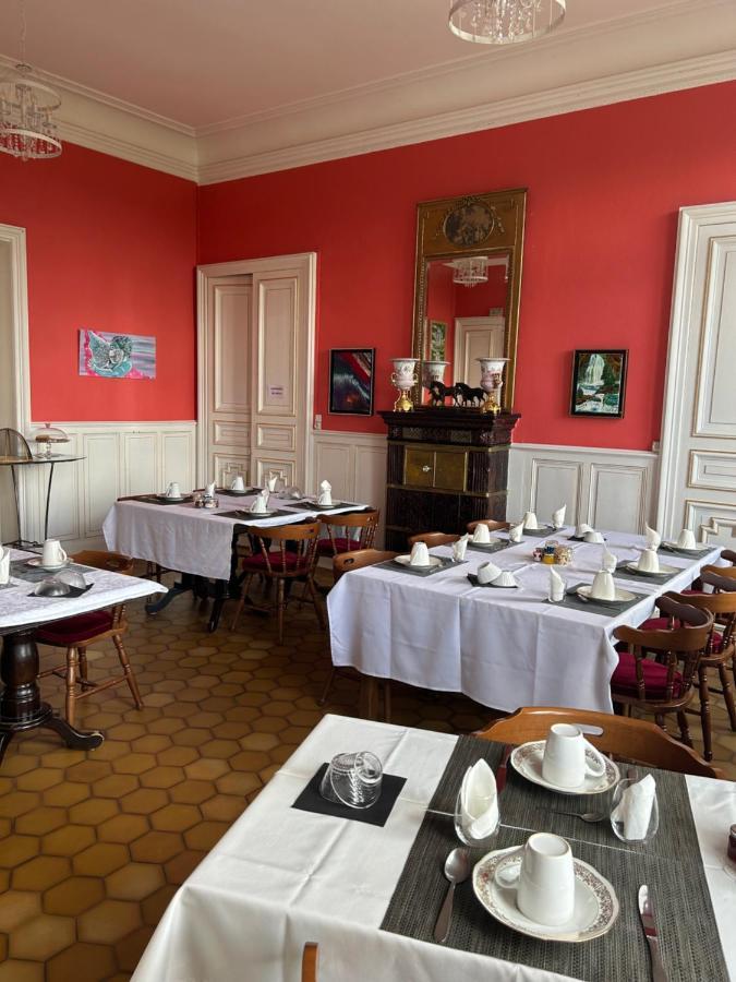 Chambre Romantique Dans Le Chateau De La Bouchatte Chazemais Exterior foto